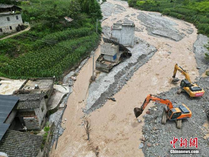 四川雅安暴雨已致8人遇难,真实经典策略设计_VR型43.237