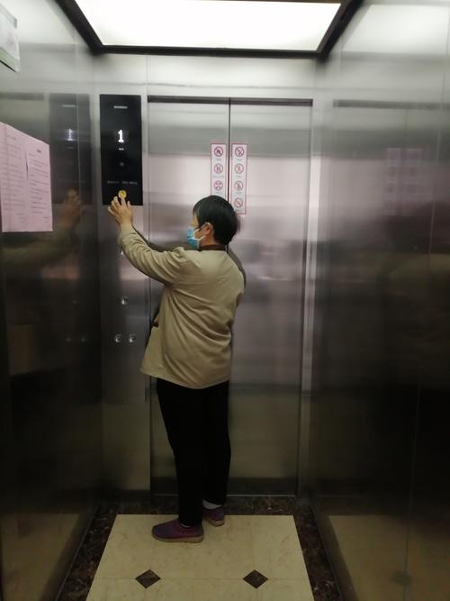 被困自家电梯1天1夜,被困家用电梯